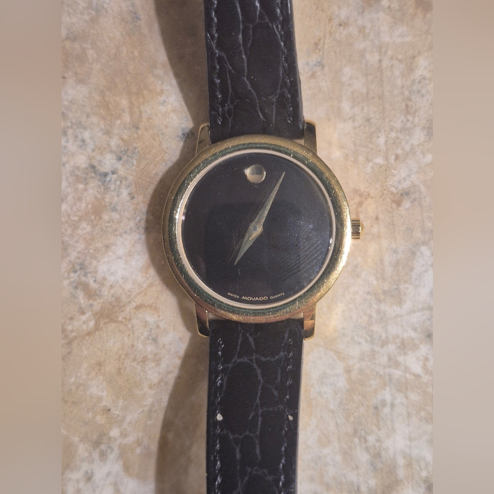 Vintage Movado Museum Classic Black and Gold Women's Watch - Picture 8 of 16